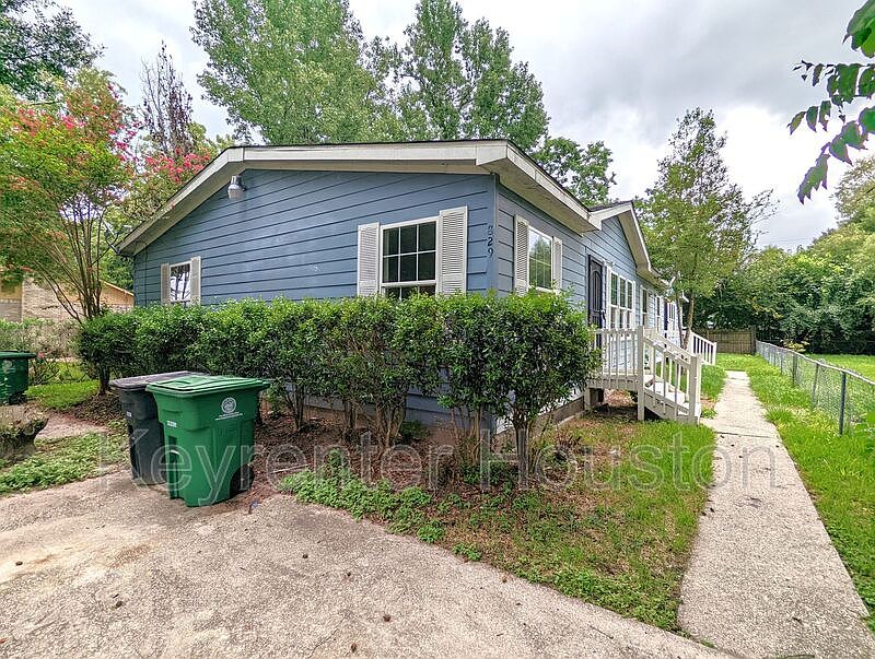 1st image of 829 Marjorie St Trlr A