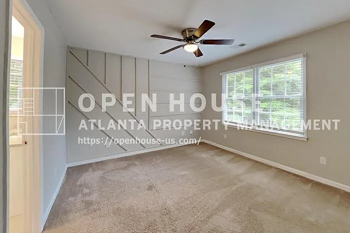 2671 Ashley Dr N — Photo 13