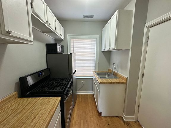 4th image of 4200 Eight N Milwaukee Avenue 4948 #4952-2E
