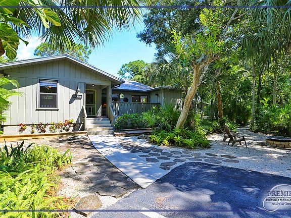 3rd image of 1053 Oak Forest Dr