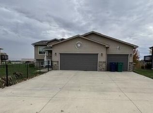 3328 17th Ave SW, Watertown, SD 57201
