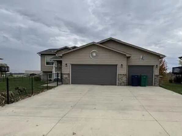 3328 17th Ave SW, Watertown, SD 57201