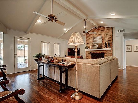 3rd image of 7415 Hillwood Ln