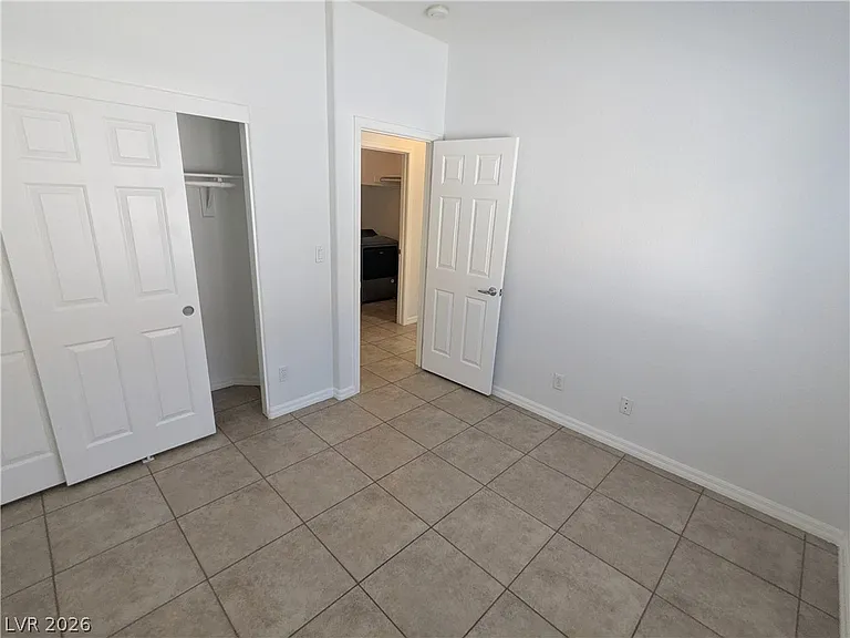 1016 Royal Plum Ln — Photo 13