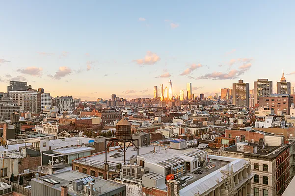 Sold by Compass | media 17