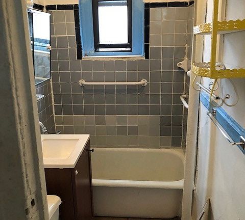 2nd image of 21-15 33rd St #D2