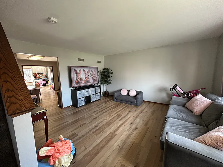 2711 Albany Ct — Photo 3