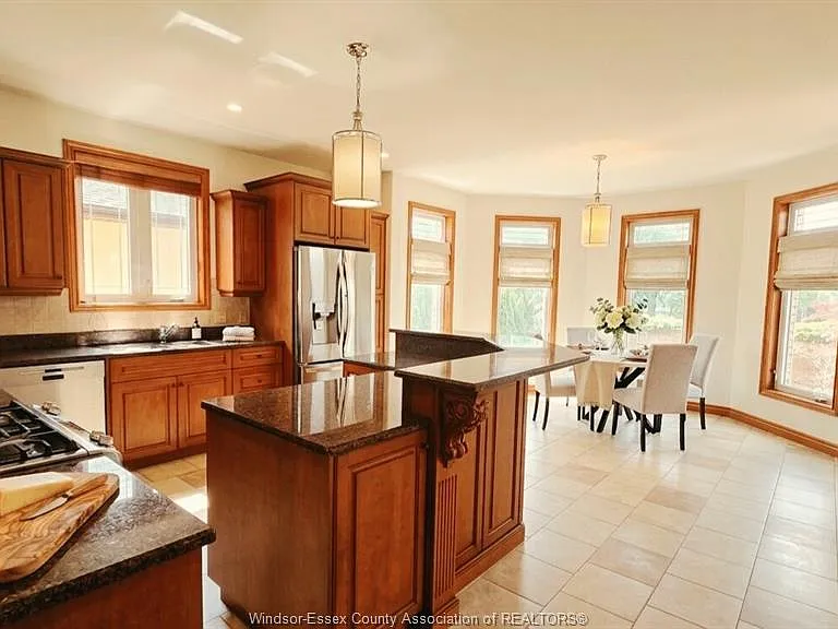 380 Shoreview Cir — Photo 11