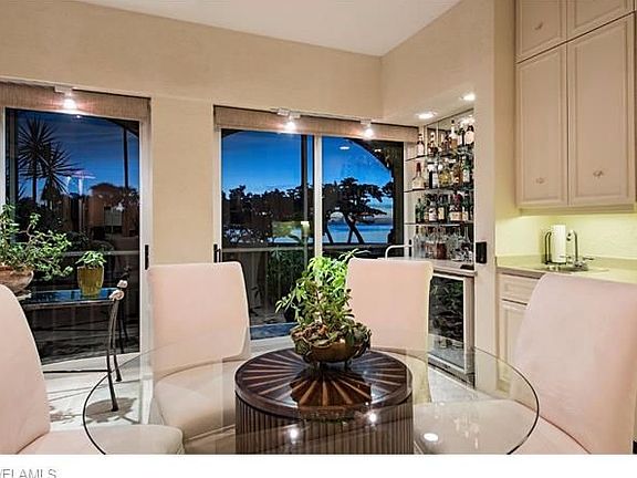 3rd image of 2000 Royal Marco Way Unit 212