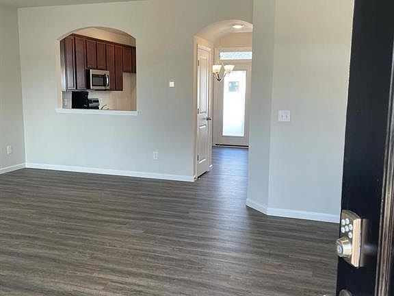 3rd image of 534 Dorman St #23