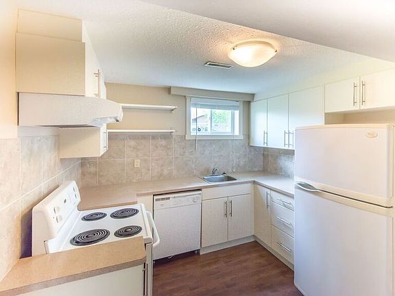 5th image of 4904 19th Ave NW