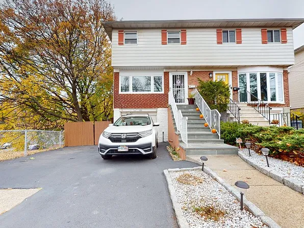 100 Bolmer Ave, Yonkers, NY 10703