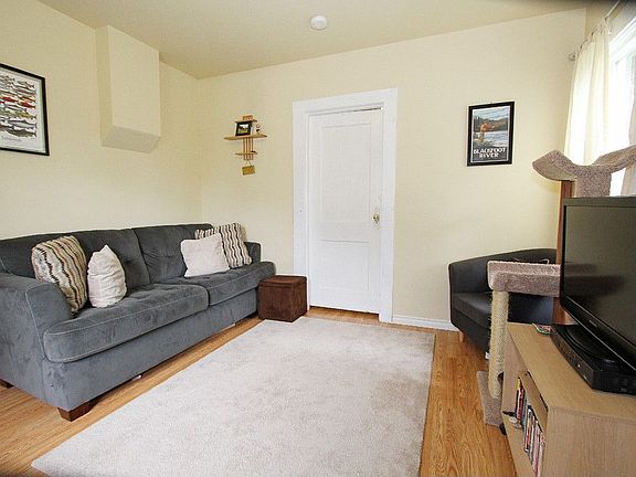 3rd image of 8387 Doone Ave SE