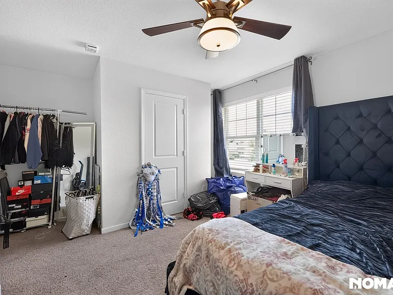 318 Dove Creek Ln — Photo 43