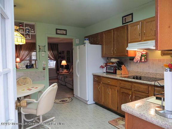 2nd image of 981A Aberdeen Dr