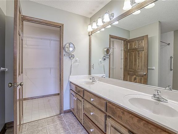4th image of 22509 E 33rd Street Ct S