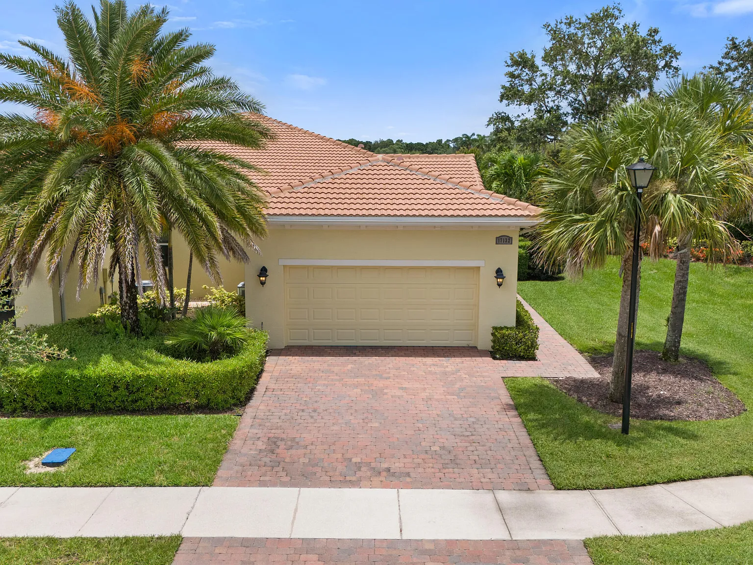 3 bed, 2.0 bath, 1620 sqft, $3,750 — Photo 3
