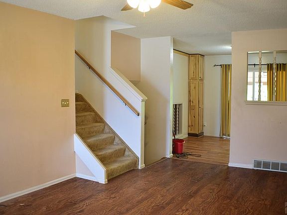 3rd image of 6 Crestaloma Dr