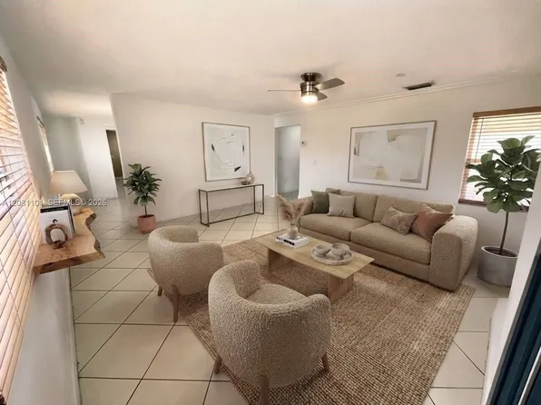 62 W 44th St, Hialeah, FL 33012