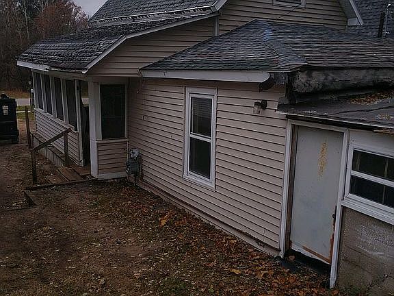 4th image of 46 N Front St
