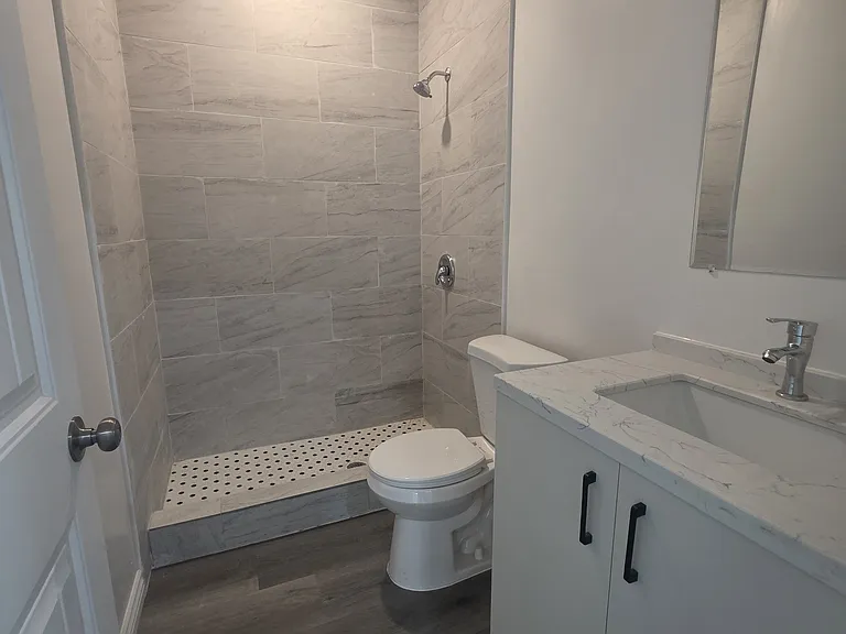 Cedar St — Photo 9