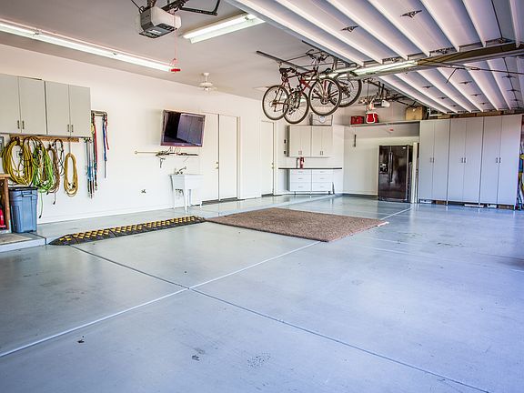 Oversized 4 Car Garage