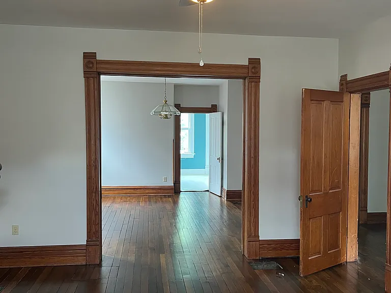 183 S 19th St #1 — Photo 103