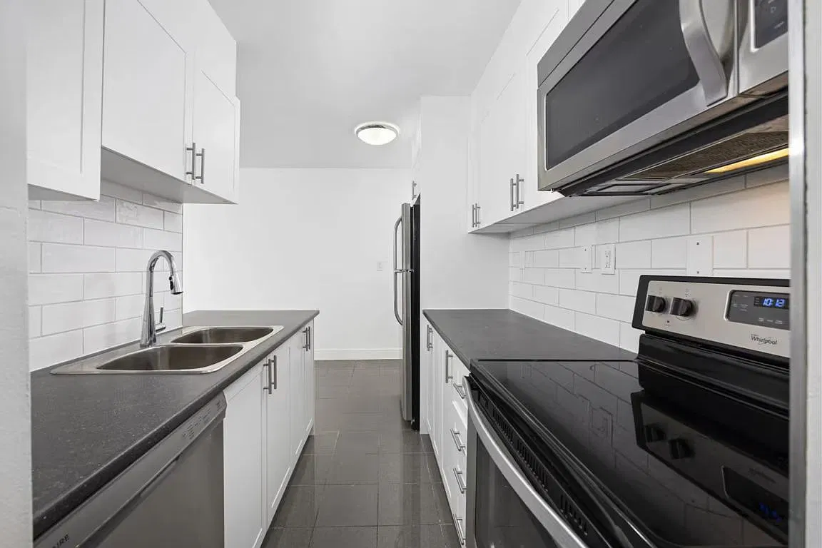 Model - 150 Market Street — Photo 1