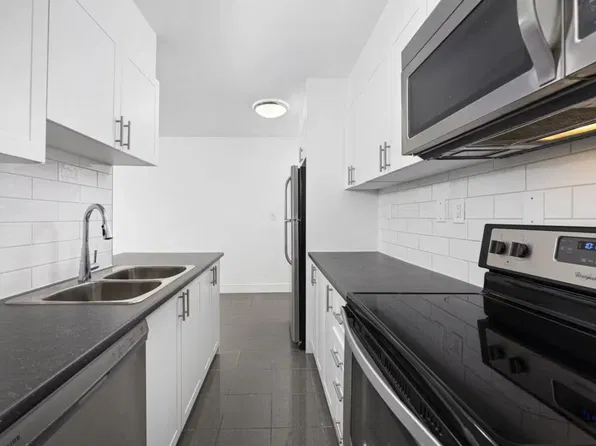 155 Market St, Hamilton, ON L8R 3H5