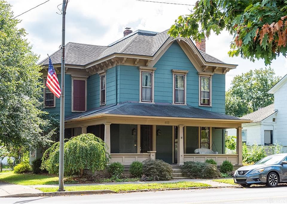 1st image of 402 W Main St