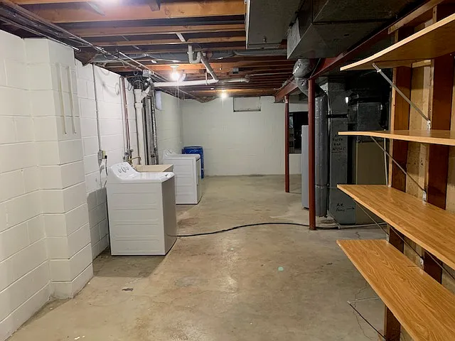 Laundry/Storage
