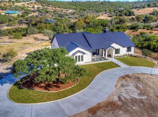 204 Beverly Hills Ln, Kerrville, TX 78028