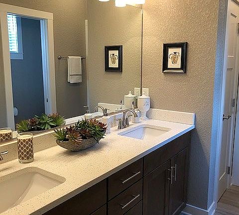 Master bathroom 