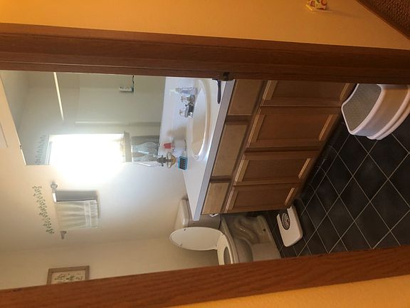 2nd image of 380 NW Parr Dr