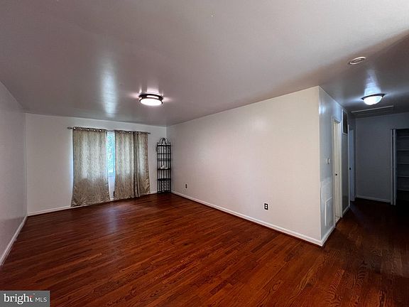 4th image of 8403 20th Ave