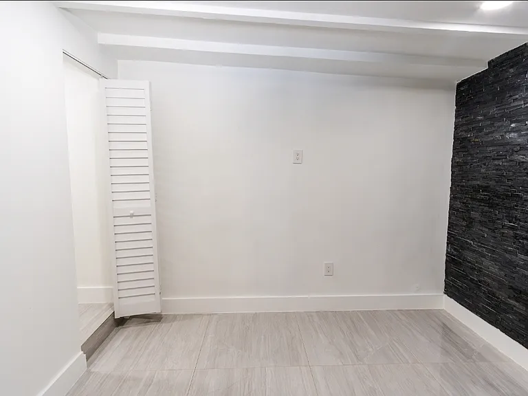 4651 SW 97th Ct — Photo 37