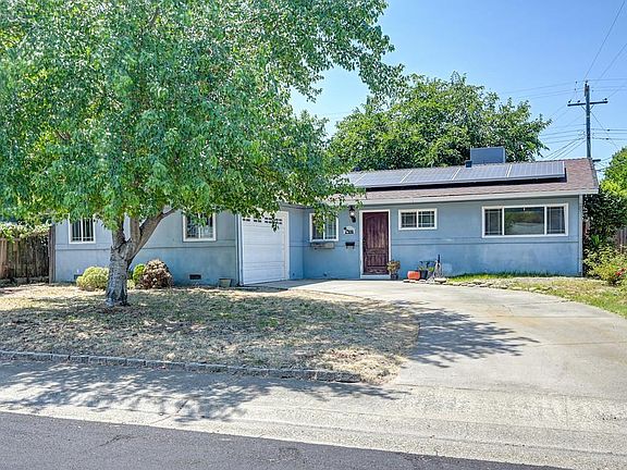 3rd image of 8205 Tanoak Way