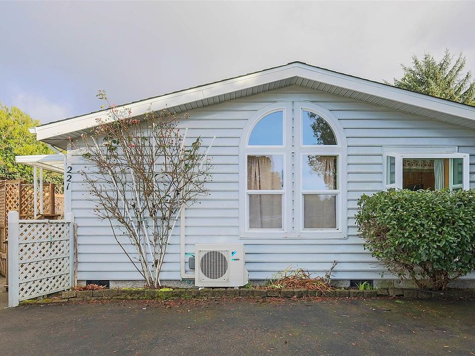 1st image of 1600 Rhododendron Dr
