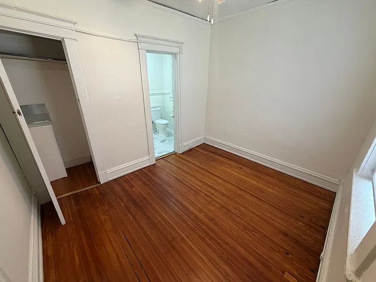 2327 Floyd Avenue — Photo 34