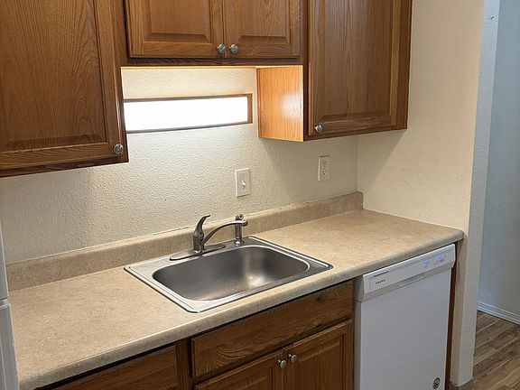 4th image of 2301 SE Courtney Ave APT 15