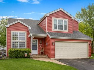 660 Nichole Ln, Geneva, IL 60134