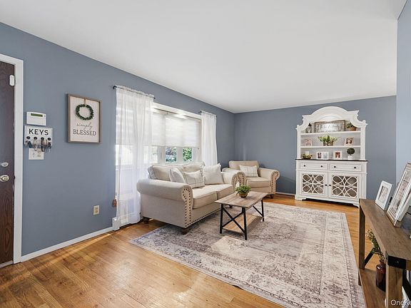 3rd image of 171 Tyler Avenue