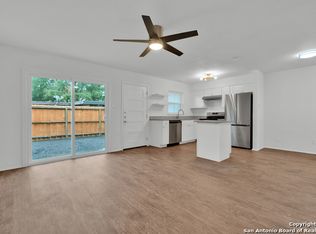 600 Gentleman Rd #4, San Antonio, TX 78201