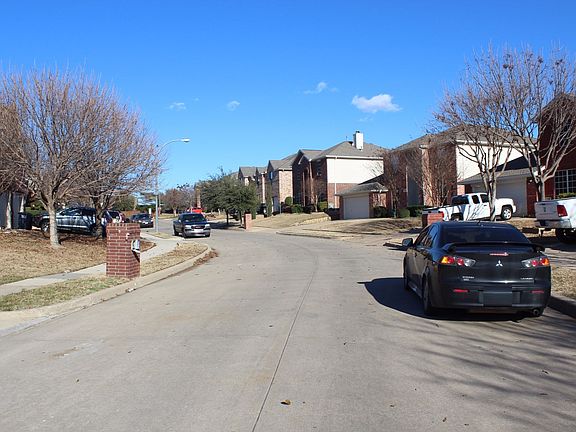 4th image of 1033 Lindstrom Dr