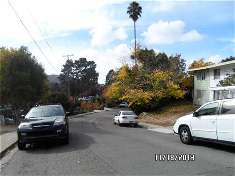 1st image of 2819 Stephen Dr