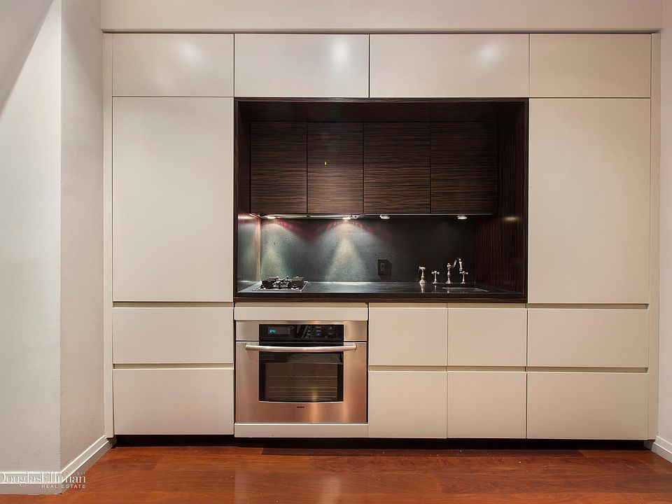 1st image of 55 Wall St APT 624