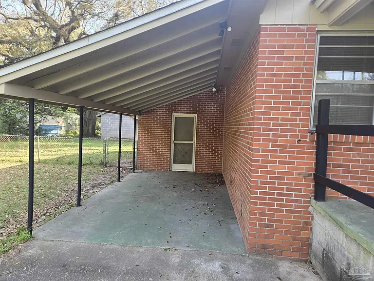 4329 Martha St — Photo 4