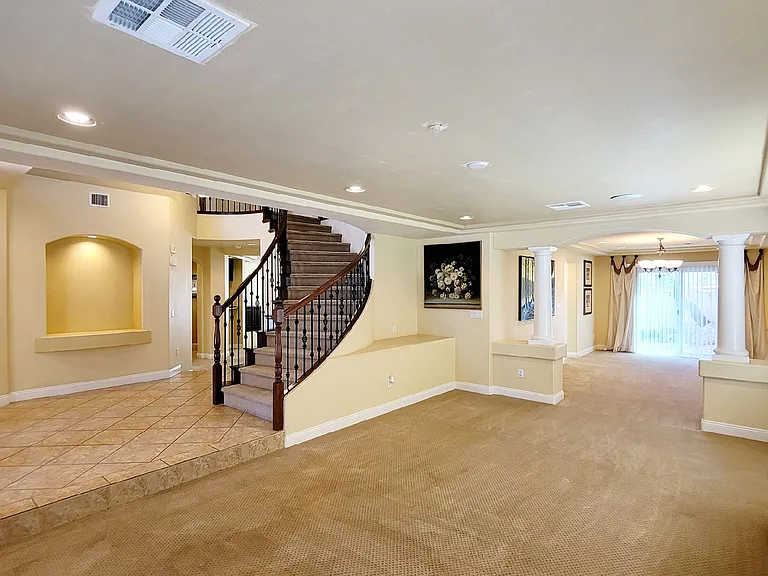 8586 Silver Coast St — Photo 4
