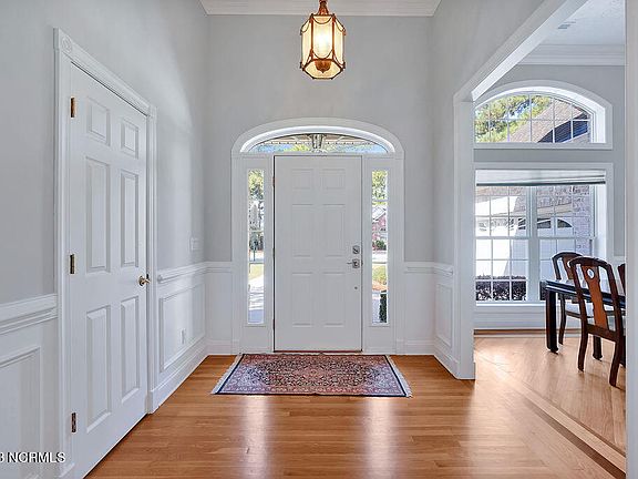 3rd image of 1349 Grandiflora Drive