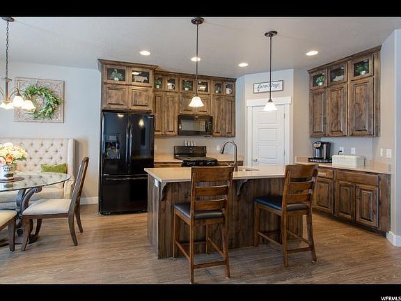 3rd image of 14519 S Juniper Shade Dr